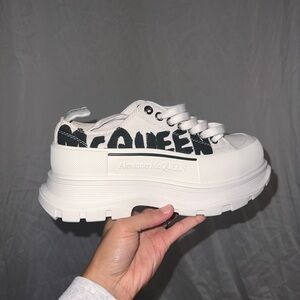 Shoe.
